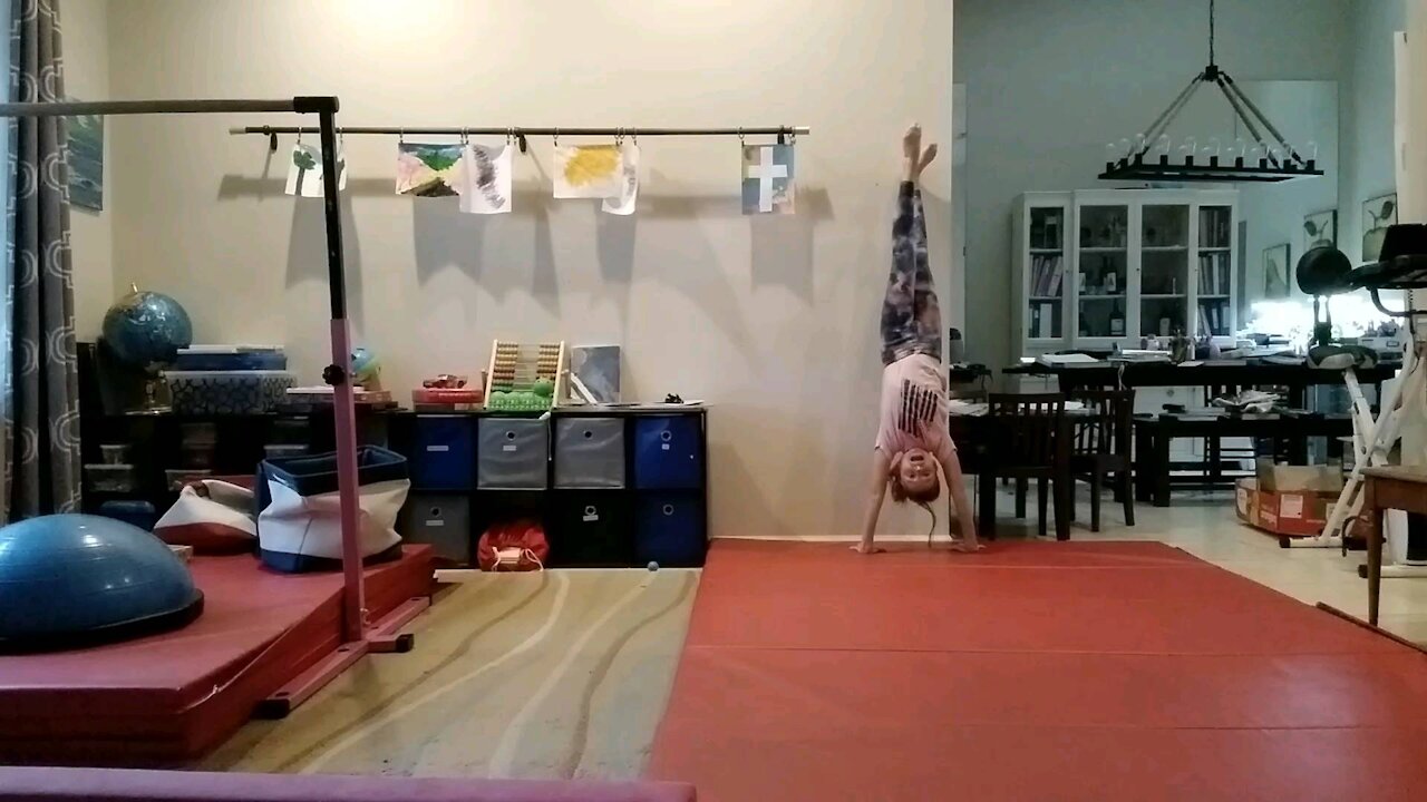 Handstand tutorial 1