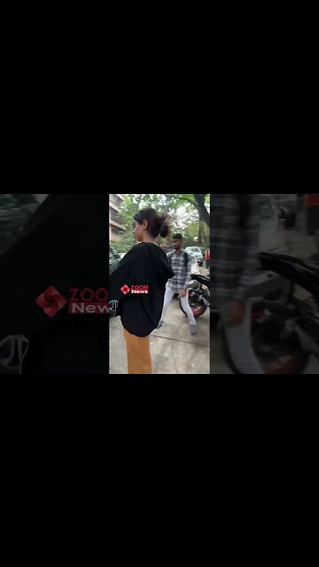 Khushi Kapoor BRIEFLY waves at paps post workout session 😍💖📸