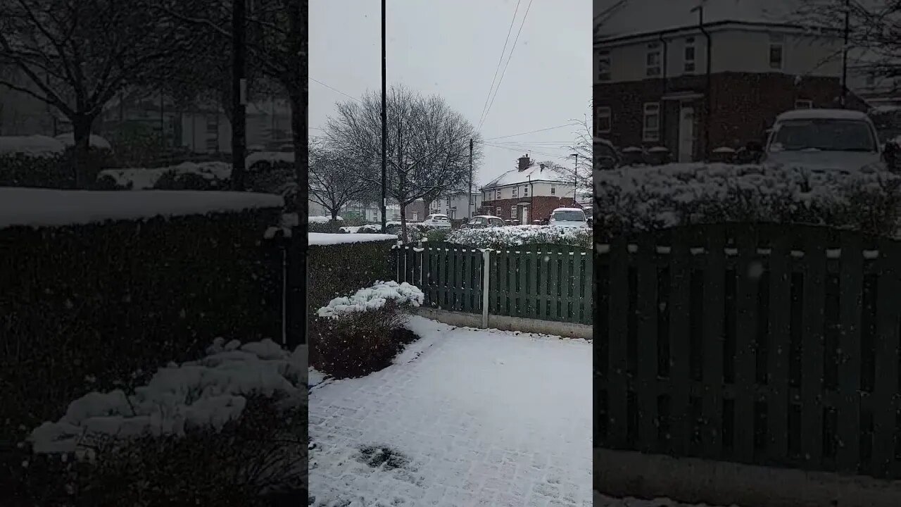 UK snowing in March