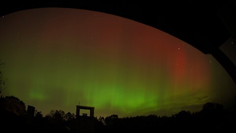 Aurora Borealis seen moving over Lake Michigan