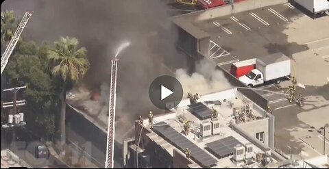 BREAKING: LAFD RESPONDS TO LARGE FIRE IN COMMERCIAL BUILDING