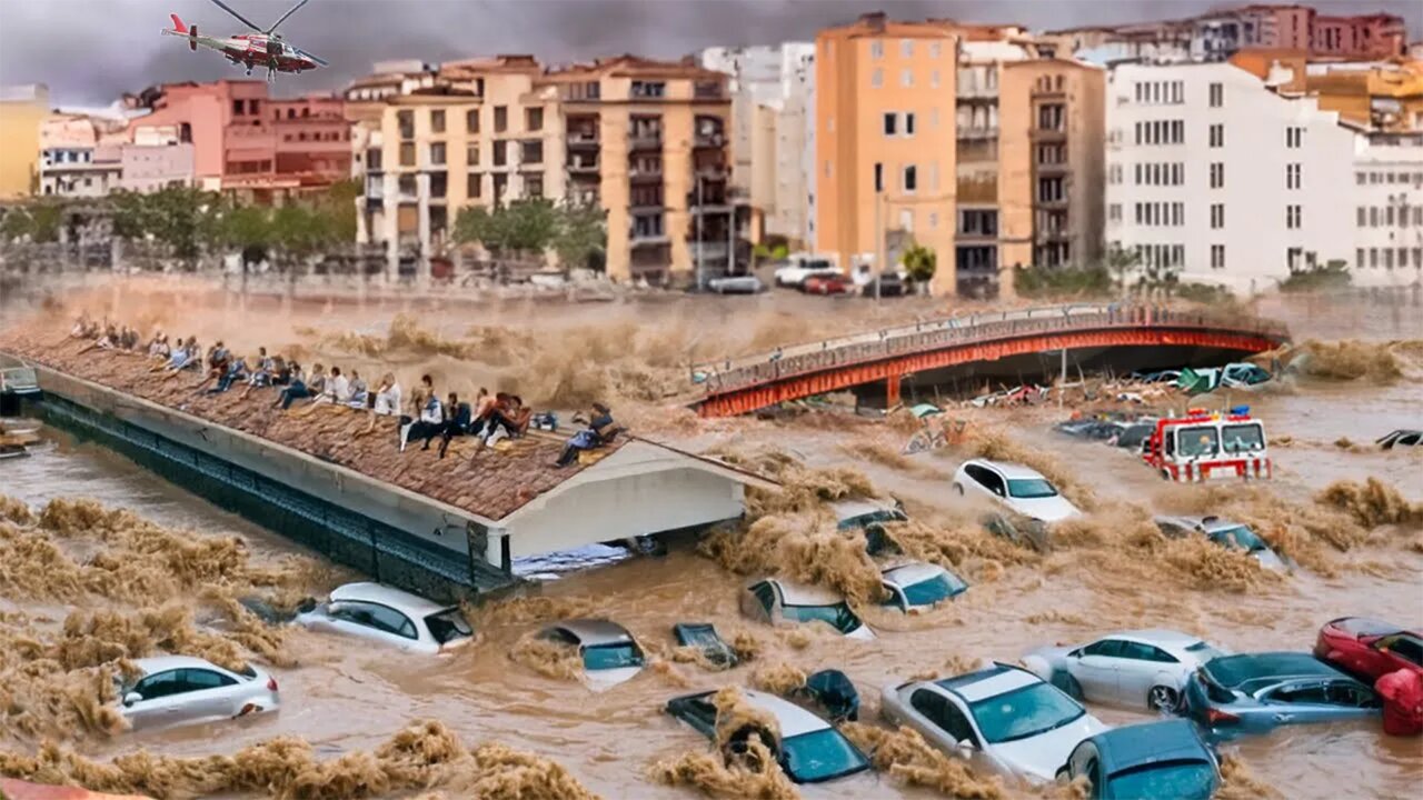 Mass Evacuation in Malaga, Spain! City washed away after heavy flood, people are trapped