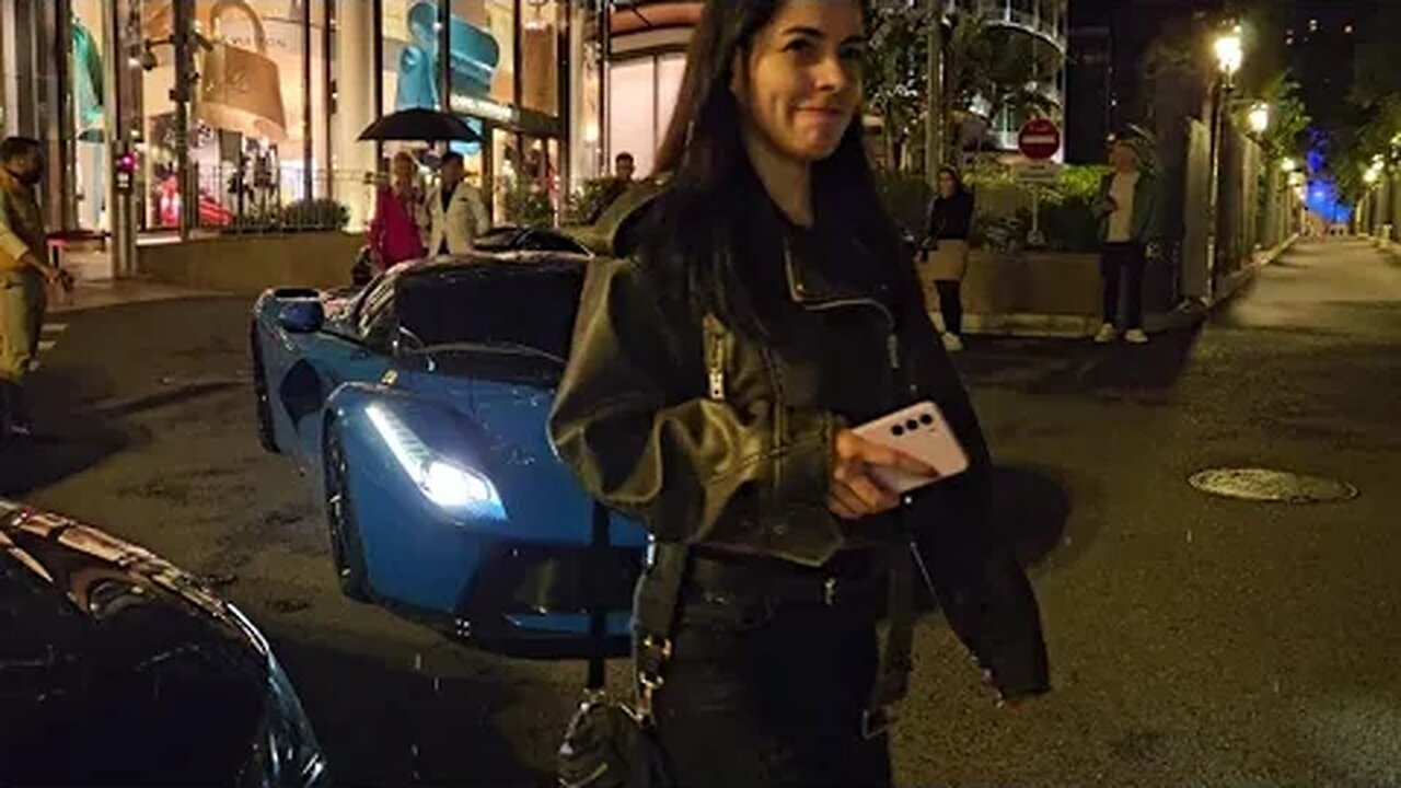 😱Is it LaFerrari French Racing Blue the colour? Shot at night [4k]