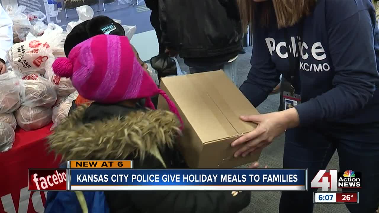 KCPD gives away free hams, sides for holiday meal
