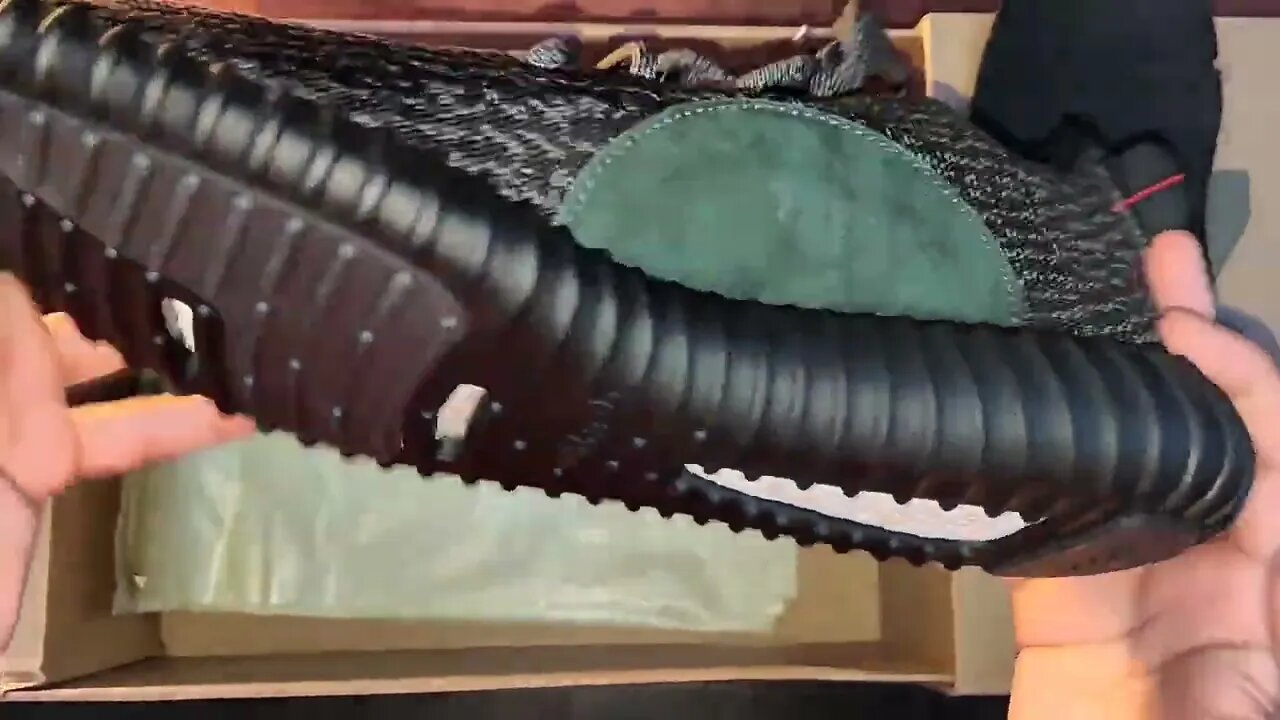 Yeezy 350 OG Review (onekick)
