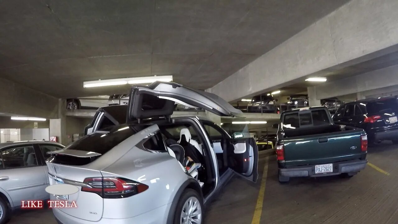 Tesla Model X Wings vs low public garage