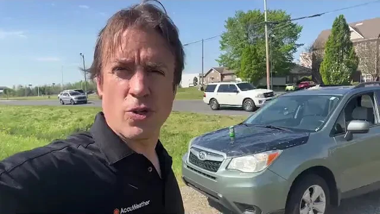 Live update targeting central Missouri for gorilla hail of over baseball size.
