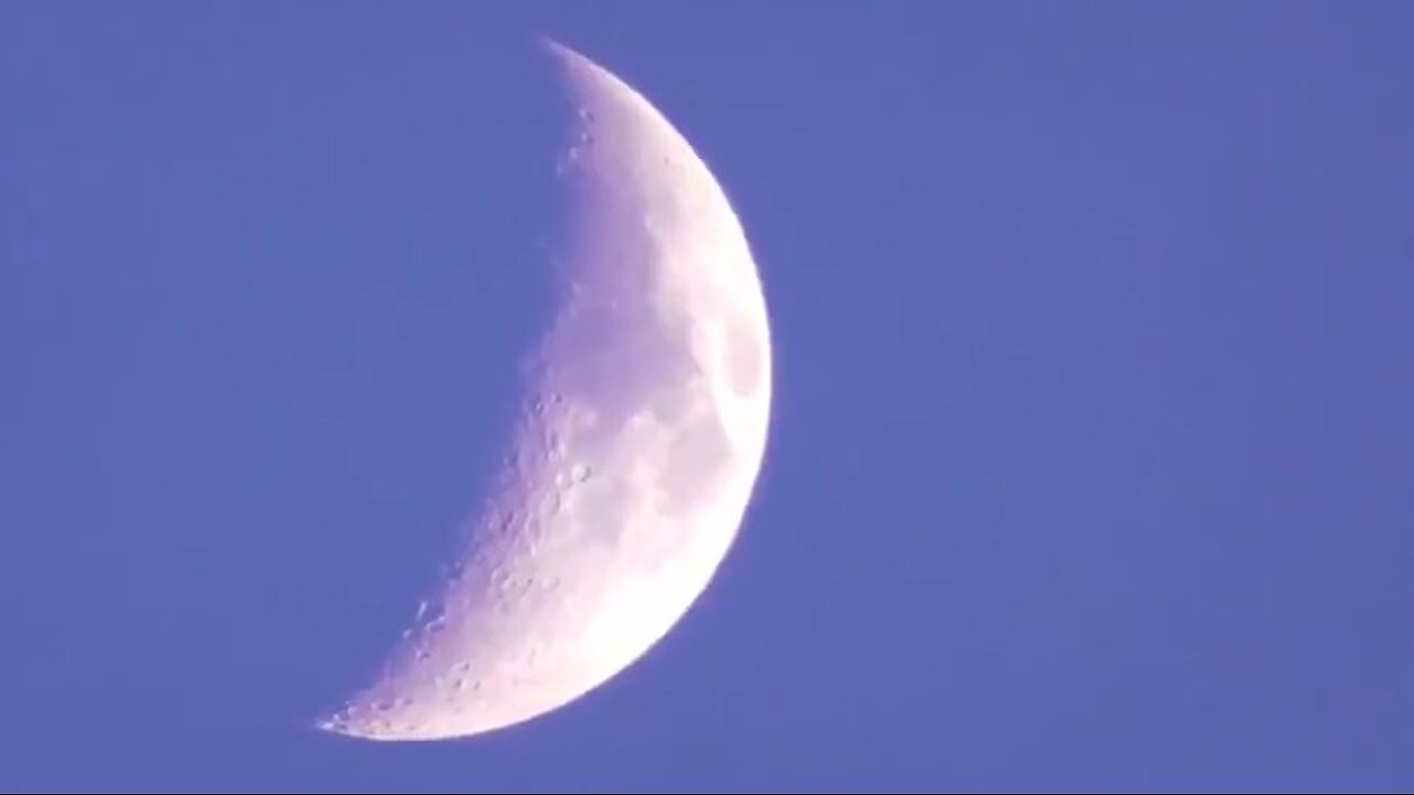 IRREFUTABLE PROOF: Footage of the Plasma Moon Disproves the Solid Moon and Moon Landing