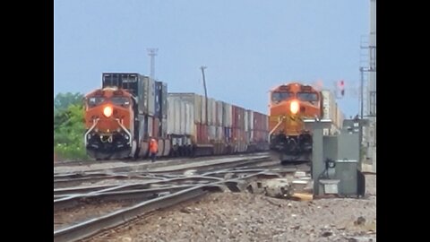 Eola Yard Railfanning