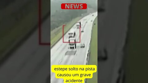 Estepe de carreta se solta e causa acidente