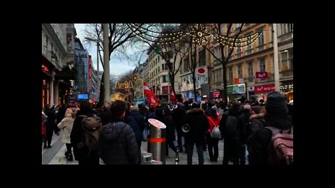 🇦🇹🚨 HUGE PROTESTS ARE ERUPTING ALL OVER AUSTRIA IN ALL MAJOR CITIES AGAINST MANDATES ⚡💥