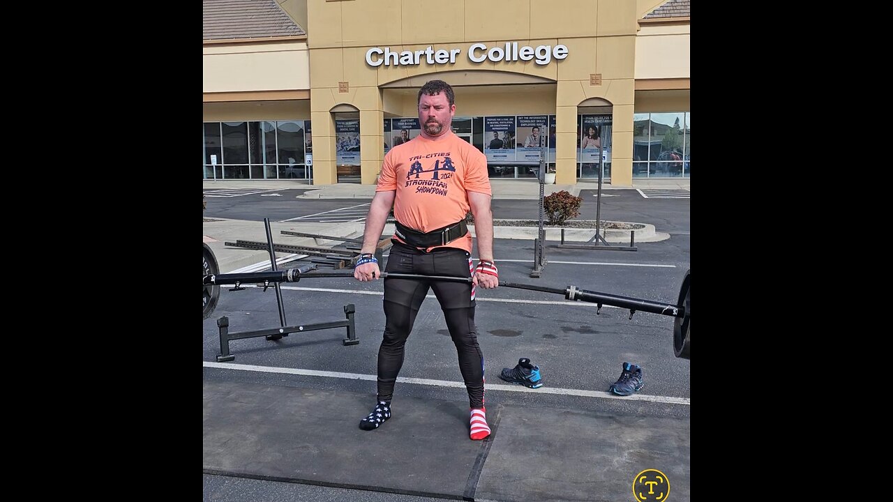 Event 3: Elephant Bar Deadlift