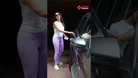 Sophie Choudry gets snapped outside her residence in Bandra😍🔥