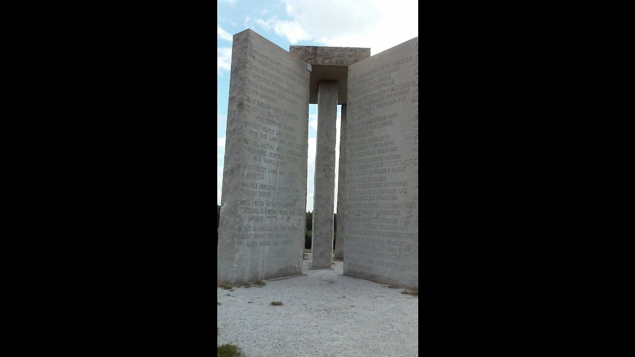 Georgia Guidestones Elberton, Georgia emberiséget 500 millió fő alatt kell tartani