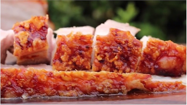 How to make deliciously crispy pork belly