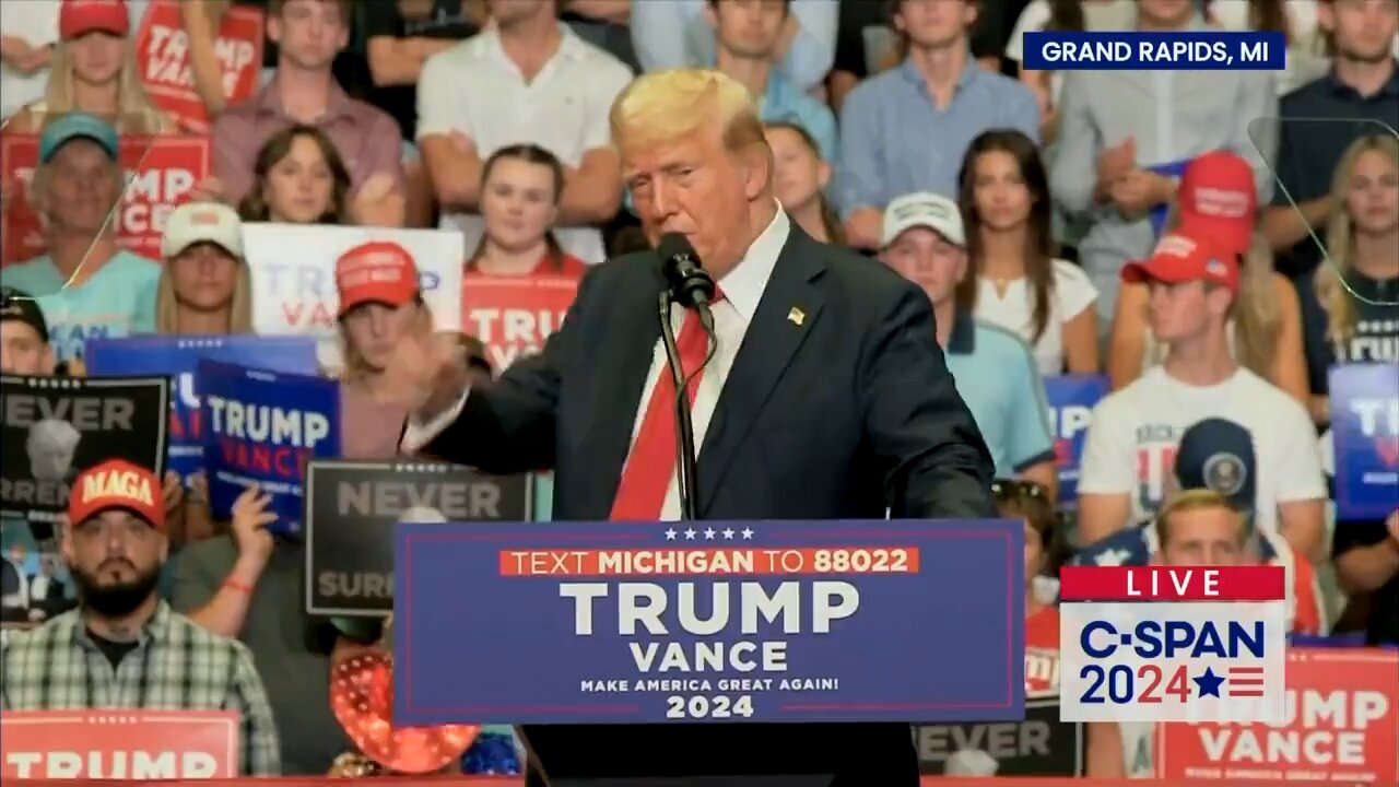 🚨 TRUMP: Calls Man from Crowd to Stage at Rally