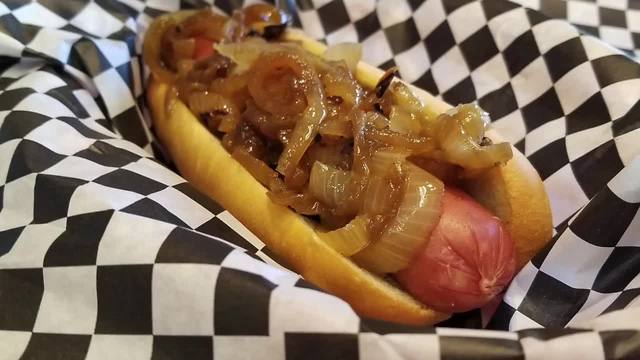 Steamie Weenie brings reindeer hot dogs to the Las Vegas valley