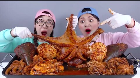 Mukbang Spicy Giant Seafood, Eating Sound