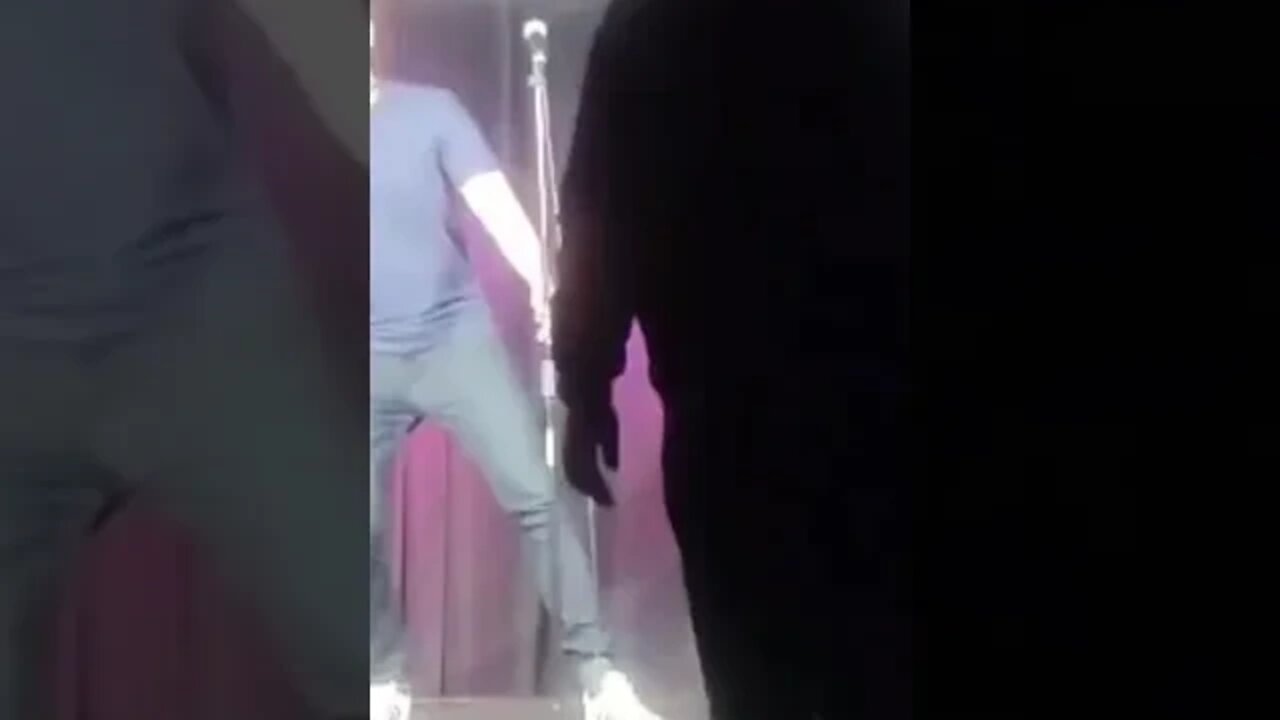 Zinger standup comedy when the host calls you poor
