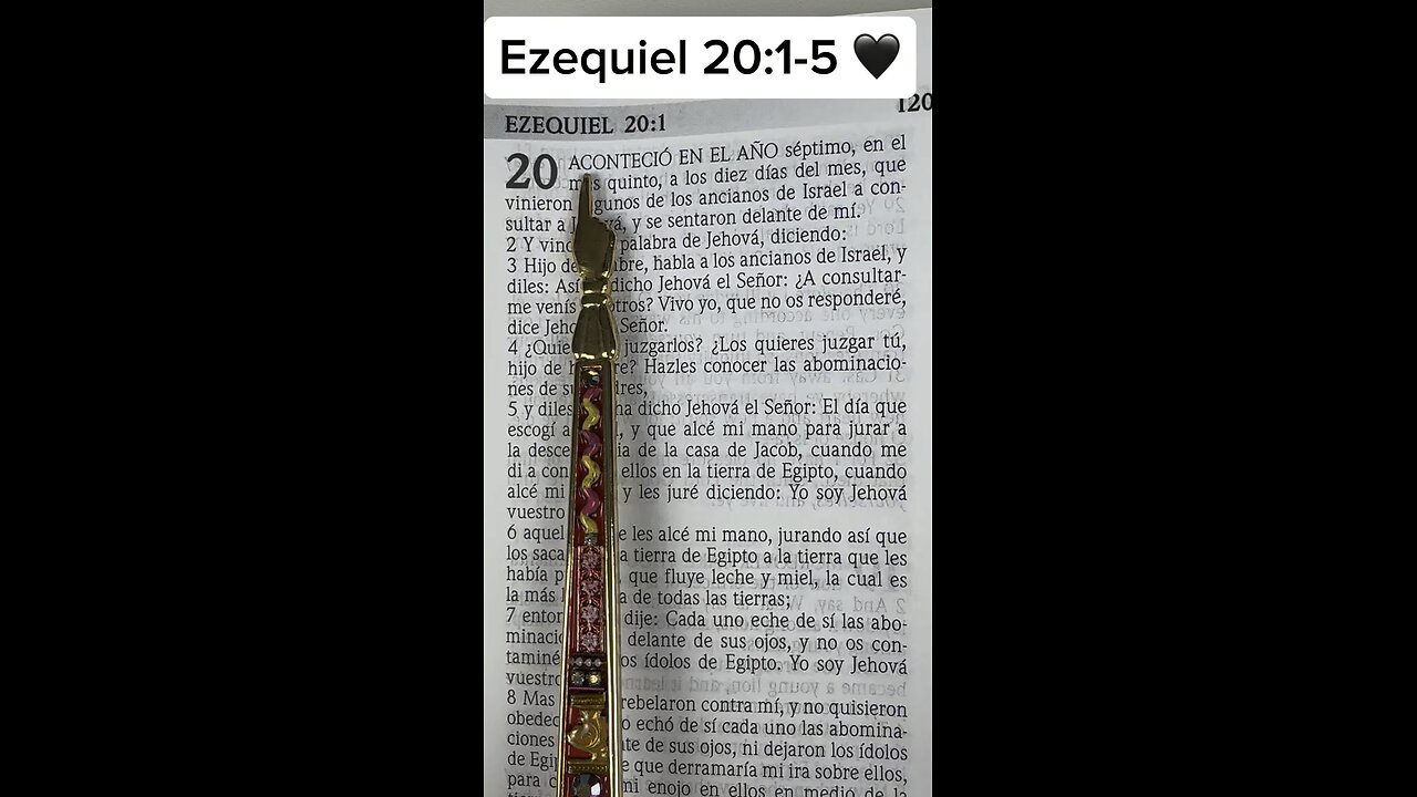 Lee la Biblia conmigo 1 minuto 📖| Ezequiel 23:1-5 #music #pianomusic #biblia #ezequiel #salmos