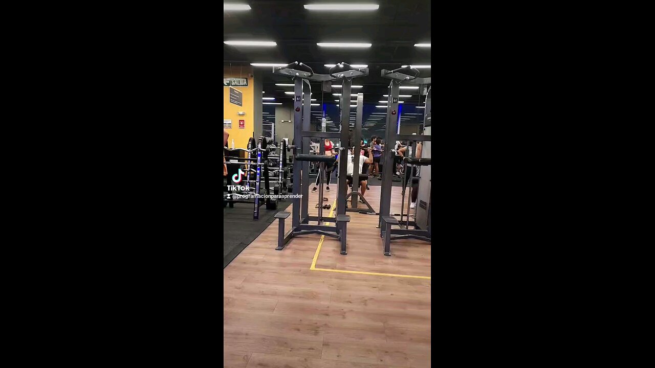 Nice day. Pure legs & unkles & cuadriceps. #luis1_3711 #abs #chest #core #back #arm #triceps #biceps