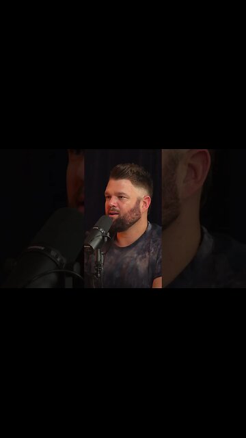 What is freedom? #financialfreedom #freedom #podcastclips #moneymindset