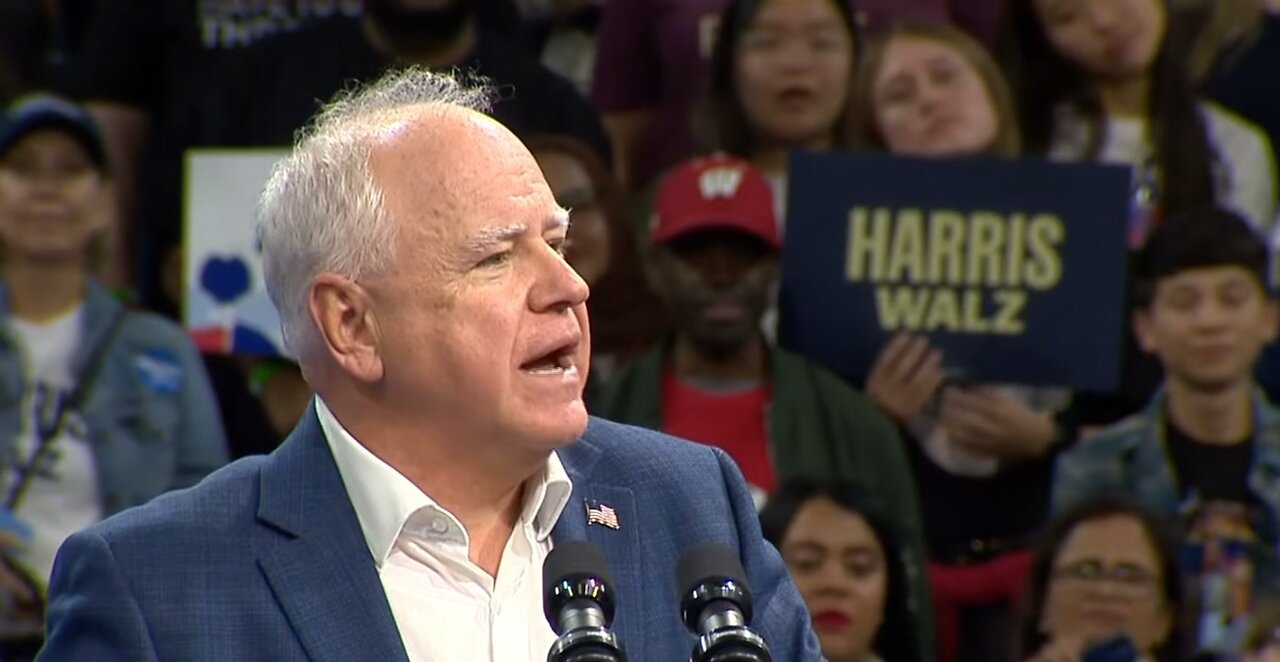 DIPSHIT ELON MUSK TRUMP RUNNING MATE! Tim Walz Obama Madison WI rally