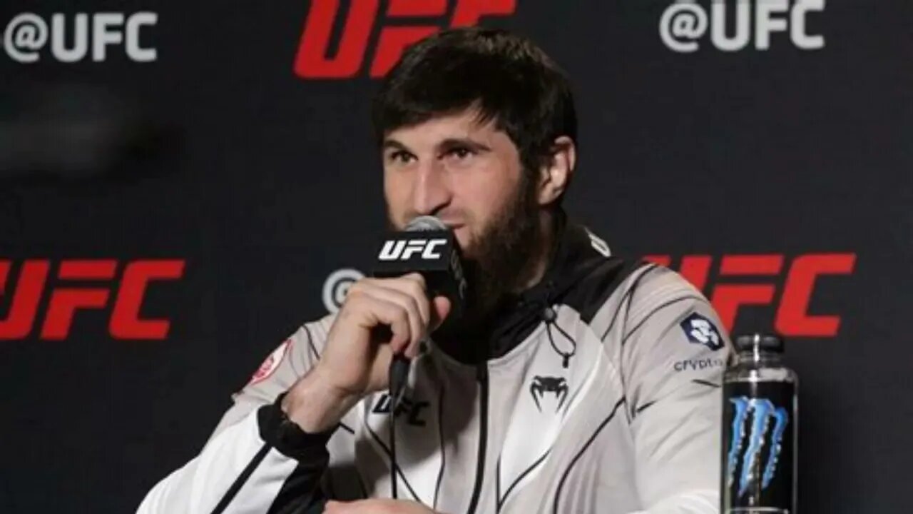 Ankalaev protesta após empate "Sou campeão sem coroa". UFC 282