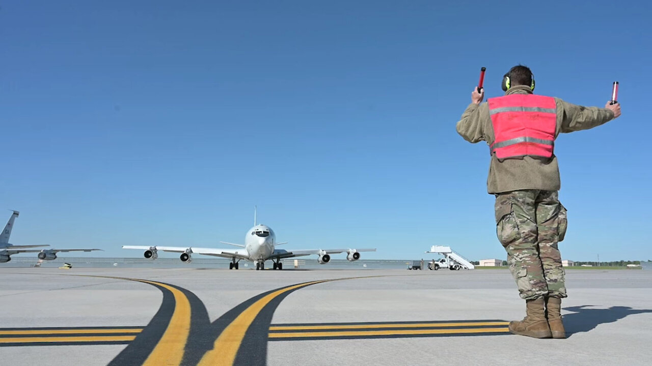 E-8C Joint STARS maintainers preparing for and launch a training mission