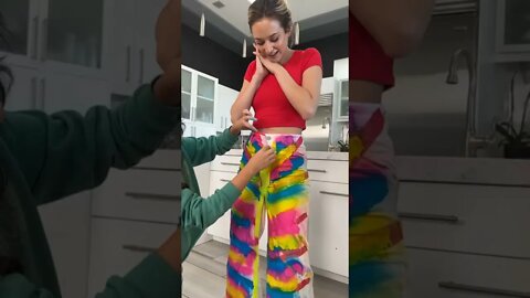 When she PULLS the TAPE OFF!!