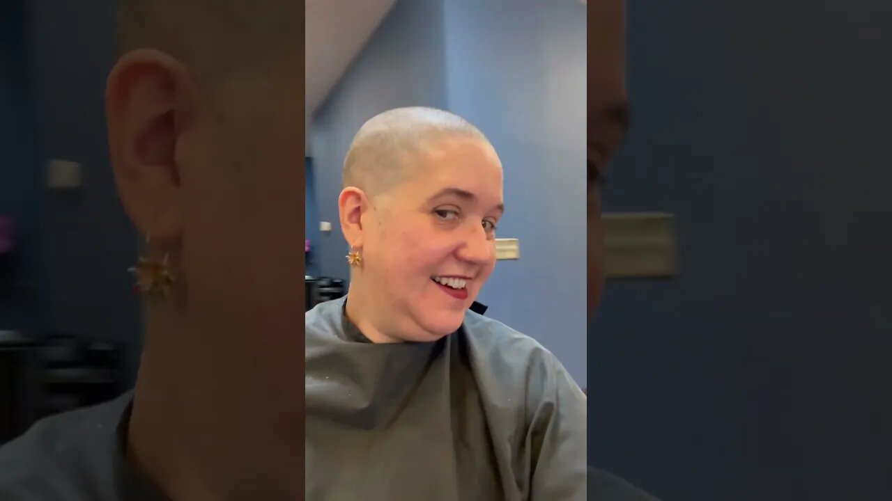 No regrets! #alopecia #haircut #shavedhead #gijane