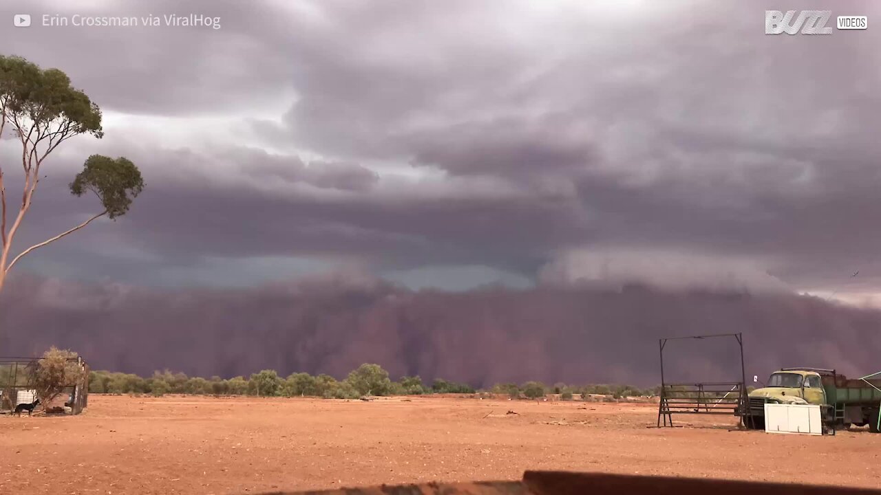 L'incredibile timelapse di una tempesta di sabbia