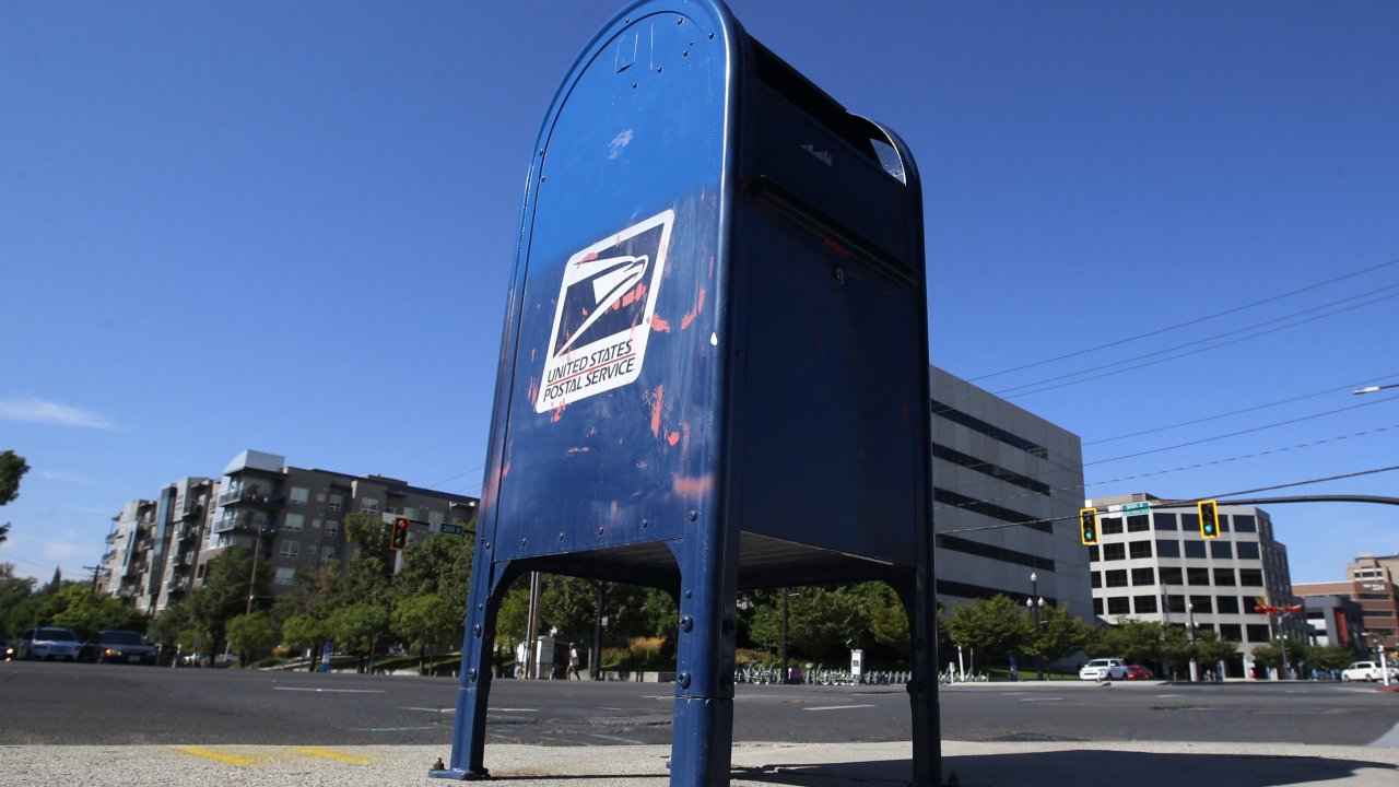 Suit Filed Against President, Postmaster General Over USPS Funding