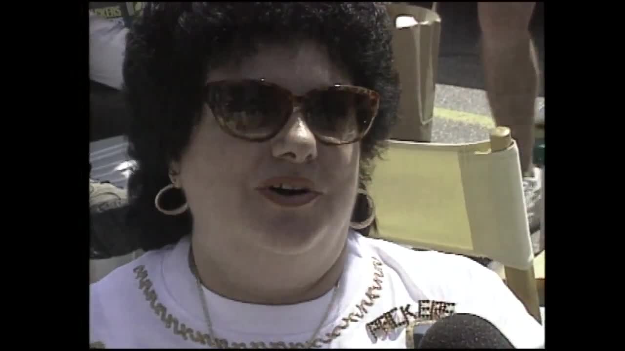 Packer Joe Andruzzi's Parents Come to Lambeau (August 16th, 1998)