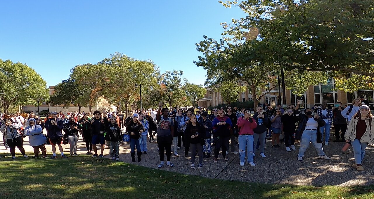 Univ of North Texas: 300 Students Gather, Mob of Homosexuals Hit My Sign/Pole, Run Me Off Campus, Viewer Discretion Is Advised