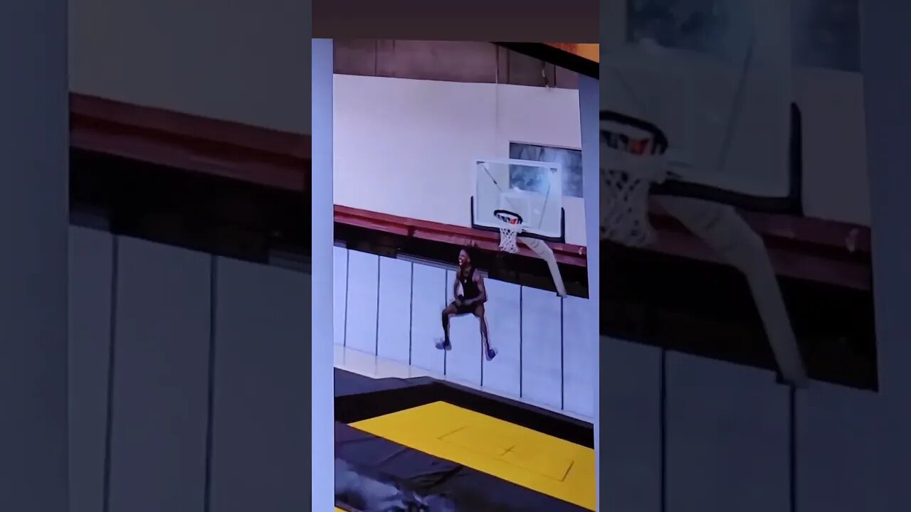 Wanna See A Man Levitate...Wait For The Slo Mo 🤯🦸🏾♂️ #MsMastaFoXX #SlamBall #TonyCrosbyy #Levitate