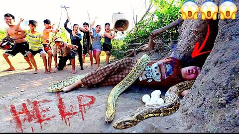 Scary Video, 7 brave Hunters confront ferocious two giant python laying eggs to save the girl.