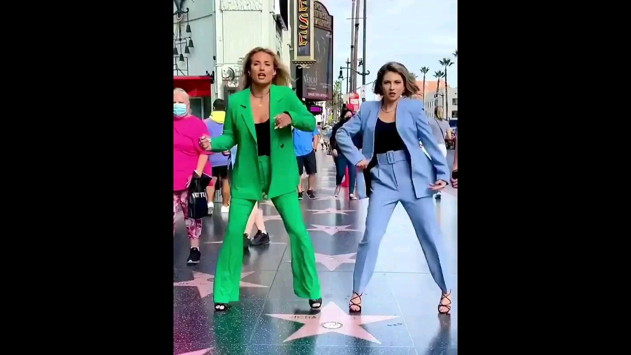 girls dancing video