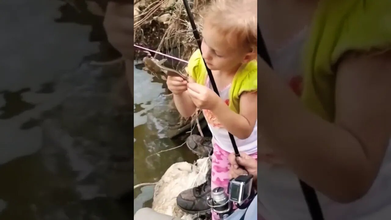 Real Women Kiss Fish!