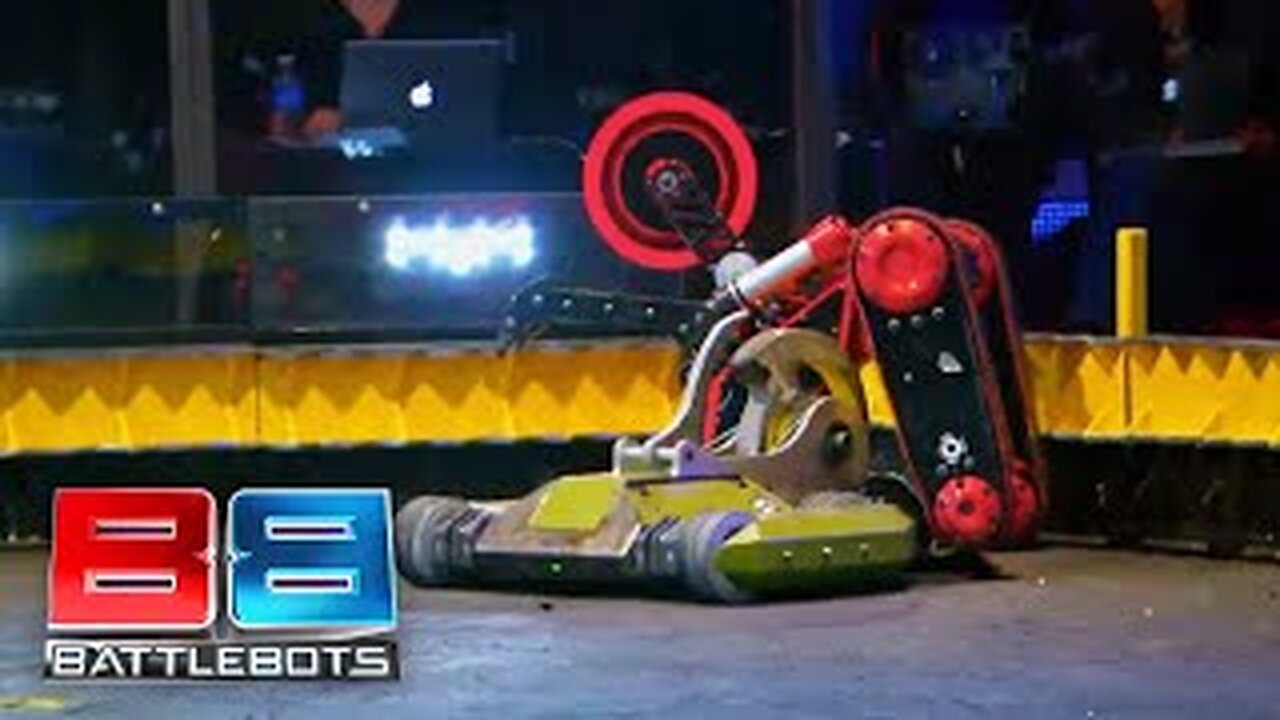 THAT DRIVING IS JUST TOO GOOD | Bombshell vs. Red Devil | Battle Bots