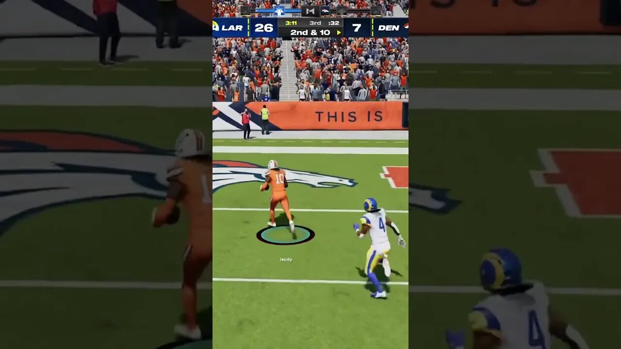 i was getting torched, but this touch down though. #madden24 #gamingcommunity #xboxseriesx