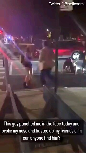 Wow! Look at the eay Zionist Jonathan Kaye knocks a woman out in a Pro Palestine protest. ⏬⏬ Descrip