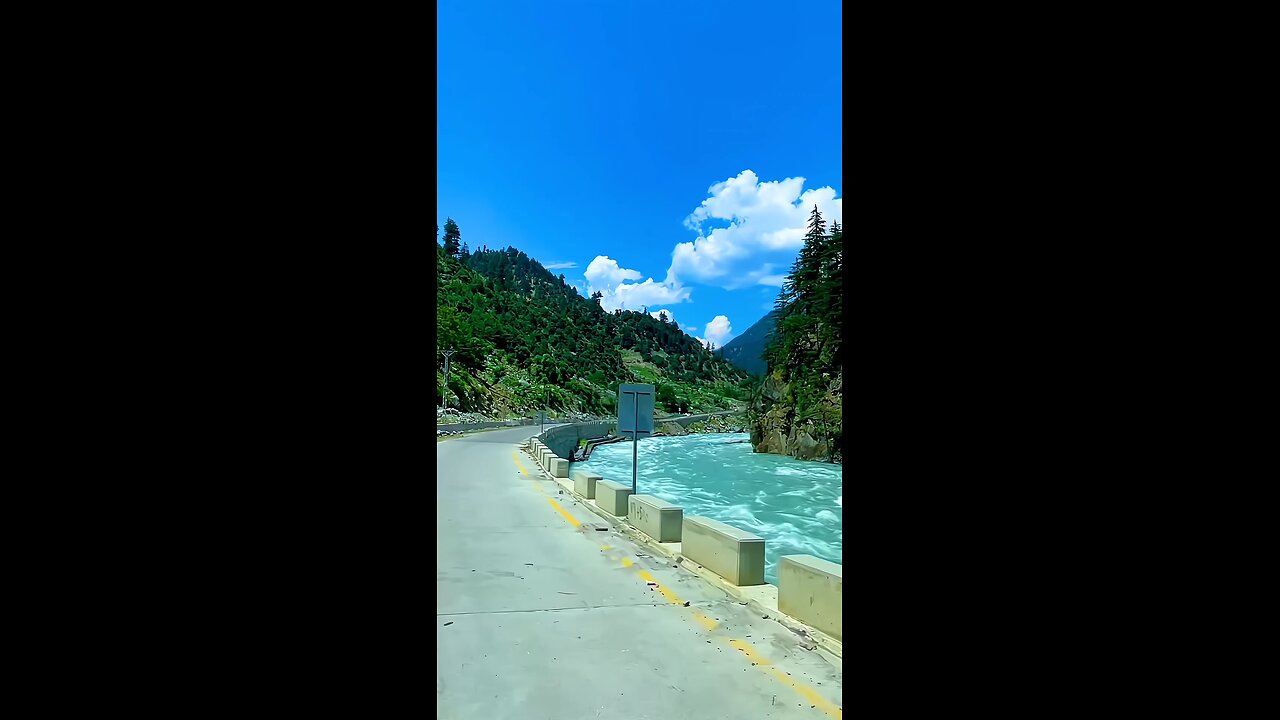 Guess The Beautiful Place of Pakistan #beautiful #beautifulpakistan #beautifulview #pakistan #viral