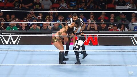 Lyra Valkyria vs. Sonya Deville
