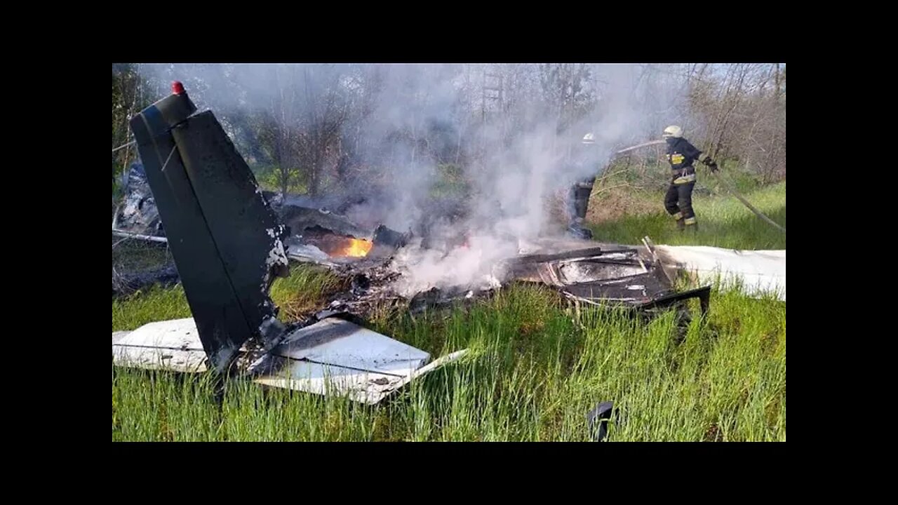 Footage of crashed passenger plane in Moscow has been released