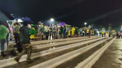 15/11/22 Em frente ao comando do exército à noite em Brasília.