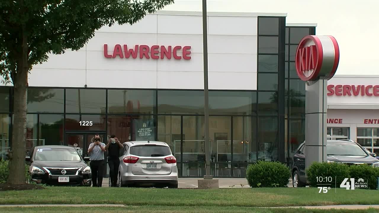 Metro man in car limbo following Lawrence Kia purchase