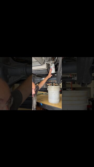 Just Poke It #diy #oilchange #diesel #ford #superduty