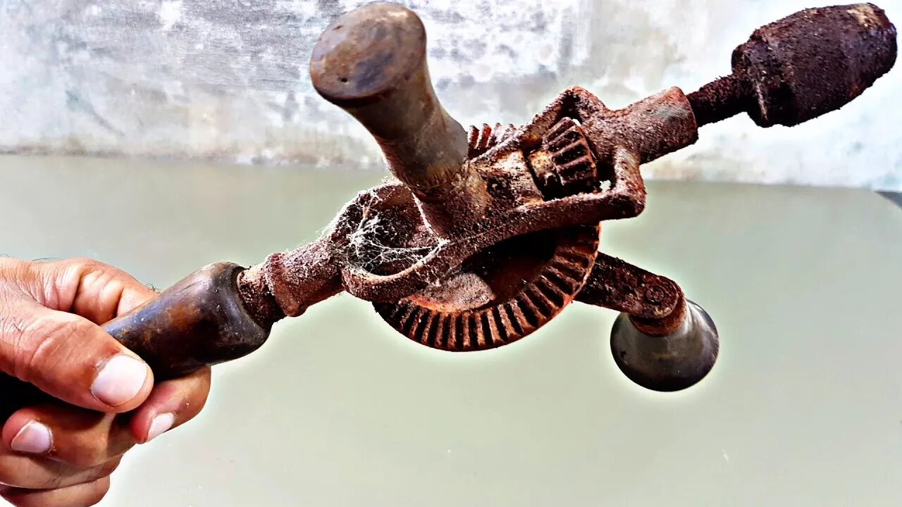 Old Rusty Hand Drill [ RESTORATION ] A Step-by-step