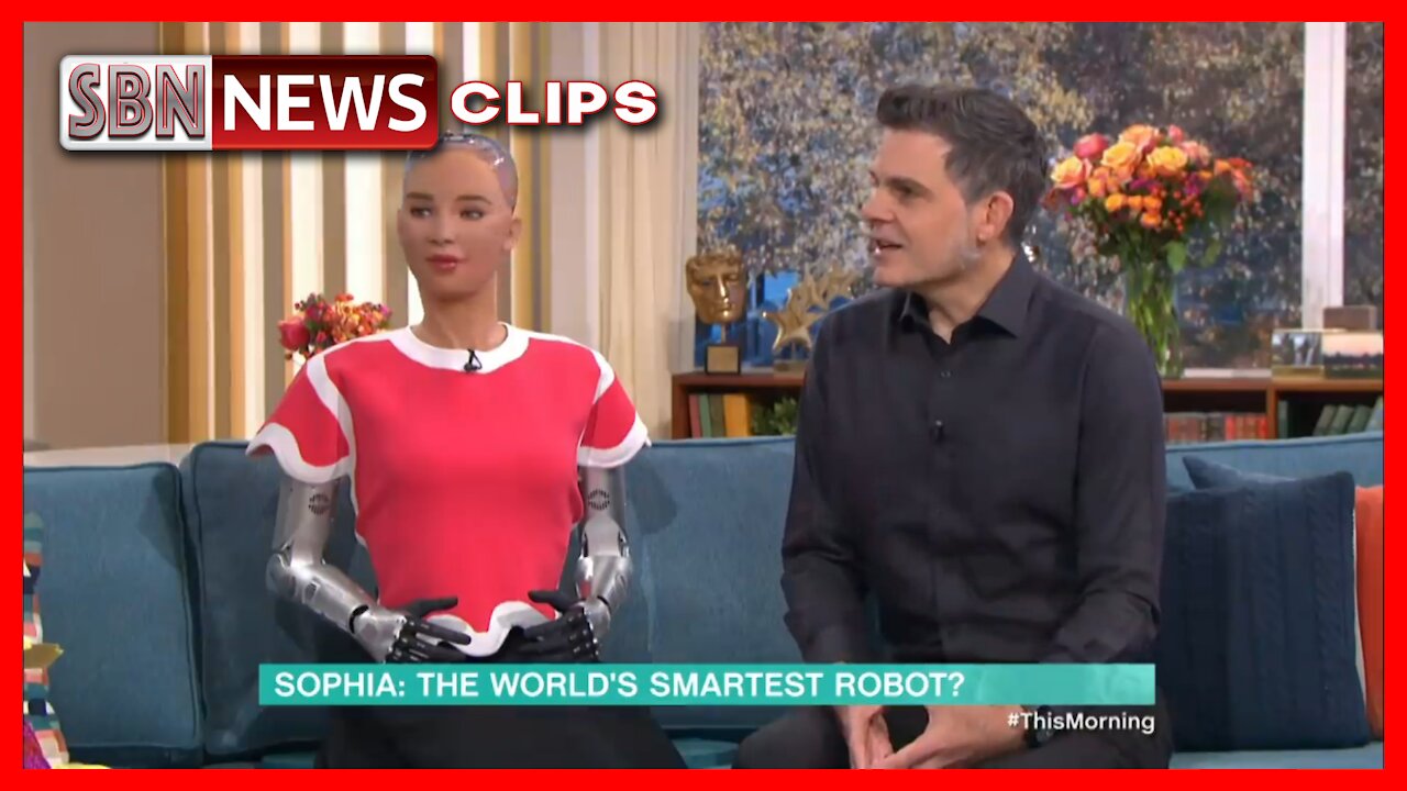 Phillip & Holly Interview This Morning's First Robot Guest Sophia - 3341